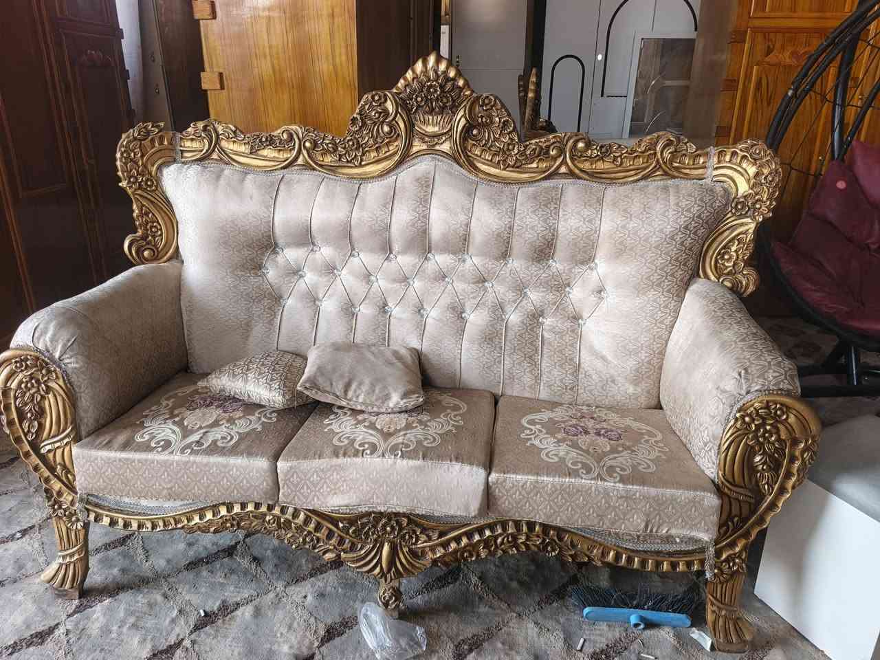 إسلام اعليكم كلشي متوفر في معرض ومزاد الامير مدخل رازي ***********
