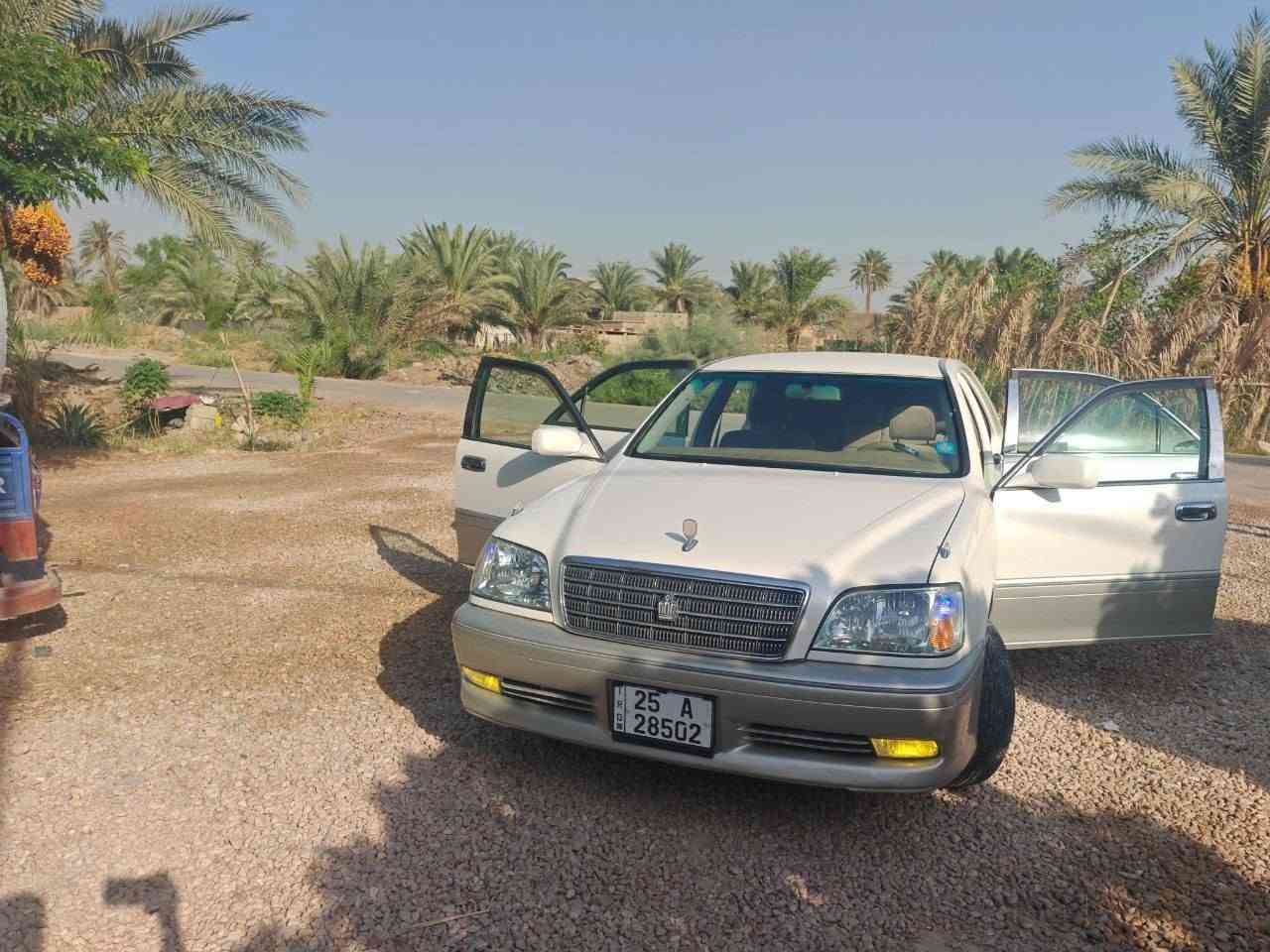 تويوتا كراون ملكه 2002 رقم كركوك انگليزي
مكفوله من ضربه وگص ونقل جثه واصوليات. 
مواصفات السياره: 
تحويرة نجف فوگ وجوه
مكينه D4 الكبير كرستال اصل
اربع دكم اصل 
تبريد امامي خلفي 
ثلاجه خلفيه 
دبل شاشة
مري شفط + تحكم ستيرن 
كشنات كهربائية 
 ستيرن كهربائي + خزن 
لايت زنون اوتماتيك + كهربائيات في وضع ممتاز 
ويل نجمه 
مانع انزلاق + ABS 
برده خلفية
السياره بأسمي سنوية نافذه لل 2029
مشروع وطني 
السيارة جاهزة تحتاج فقط حدادية 
عنوان السياره نجف ناحية الحرية  
غير متواجد ع الفيس فقط اتصال
***********
السعر 135 وبيها مجال للشراي

