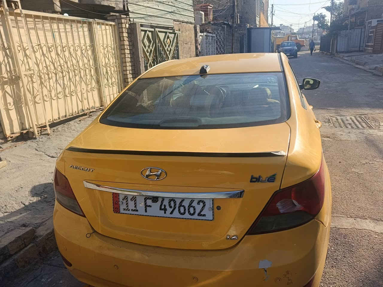اكسنت مديل 12 خليجي بي طخه بل جاملغ المامي بس لا واصل لغد ولا شاصي بس الجاملغ ونفسيته مسوينه  قطرتين 1600المحرك السياره بس صدره شوه بي طكطه الشعله ام نجم السعر 68 الهاتف *********** بسمي السياره
