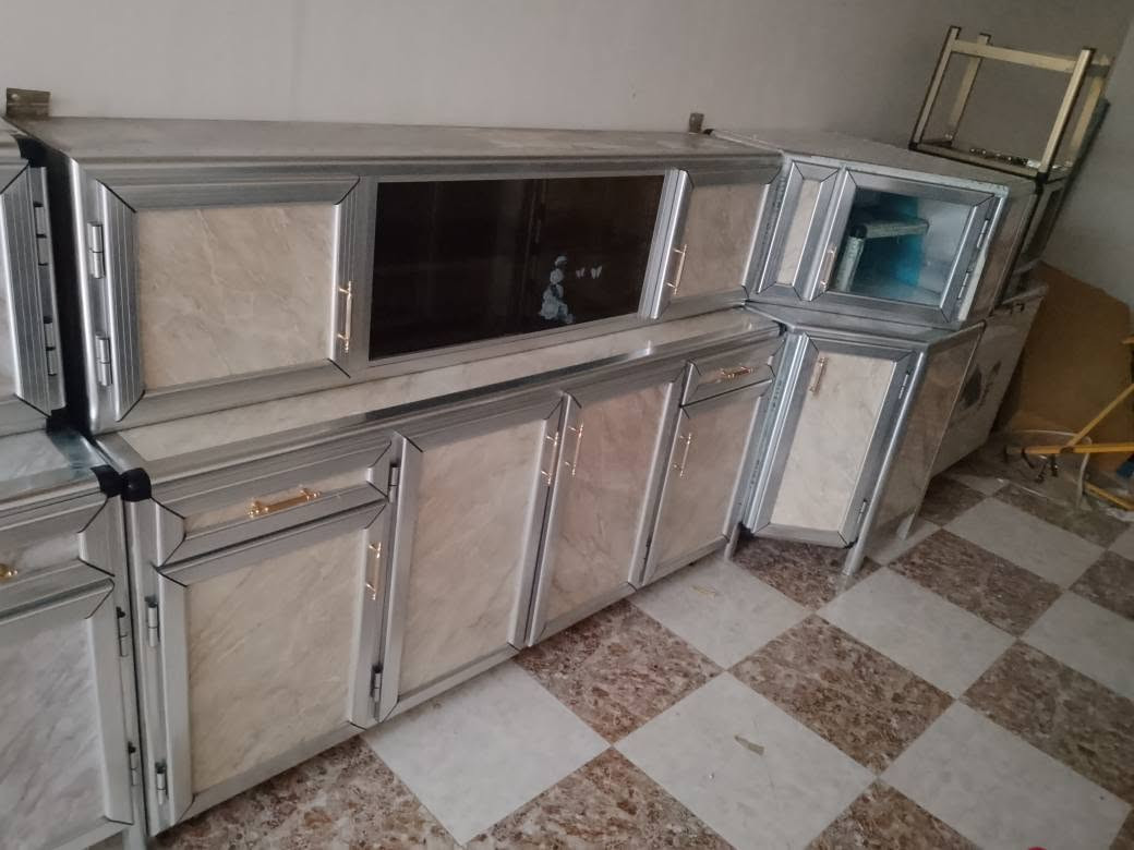 معرض يونس لتجاره الأثاث المستخدم والجديد 

كاونتر أربع قطع مترين ونصف مستخدم 

للاستفسار الاتصال على الرقم التالي 

*********** تكريت, صلاح الدين
