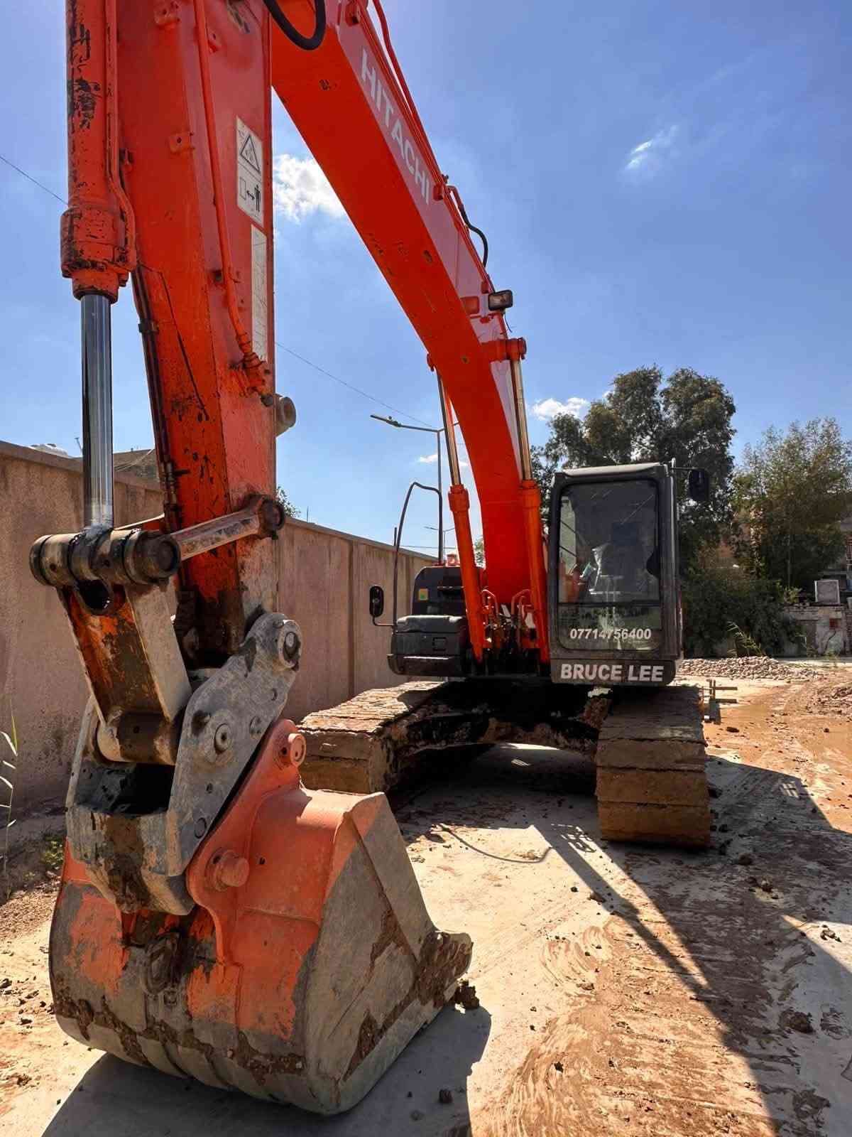للبيع حفاره هيتاشي زت ثري حجم 210 ايلسي موديل 2007 رقم بغداد انكليزي سنويه 30 جاهزه للعمل تبريد ثلج حداديه زناجيل 100/100 مئسسه نقار وكماشه كيله جديده
صبغ ثكاله فقط مكاني بغداد استفسار   ***********
