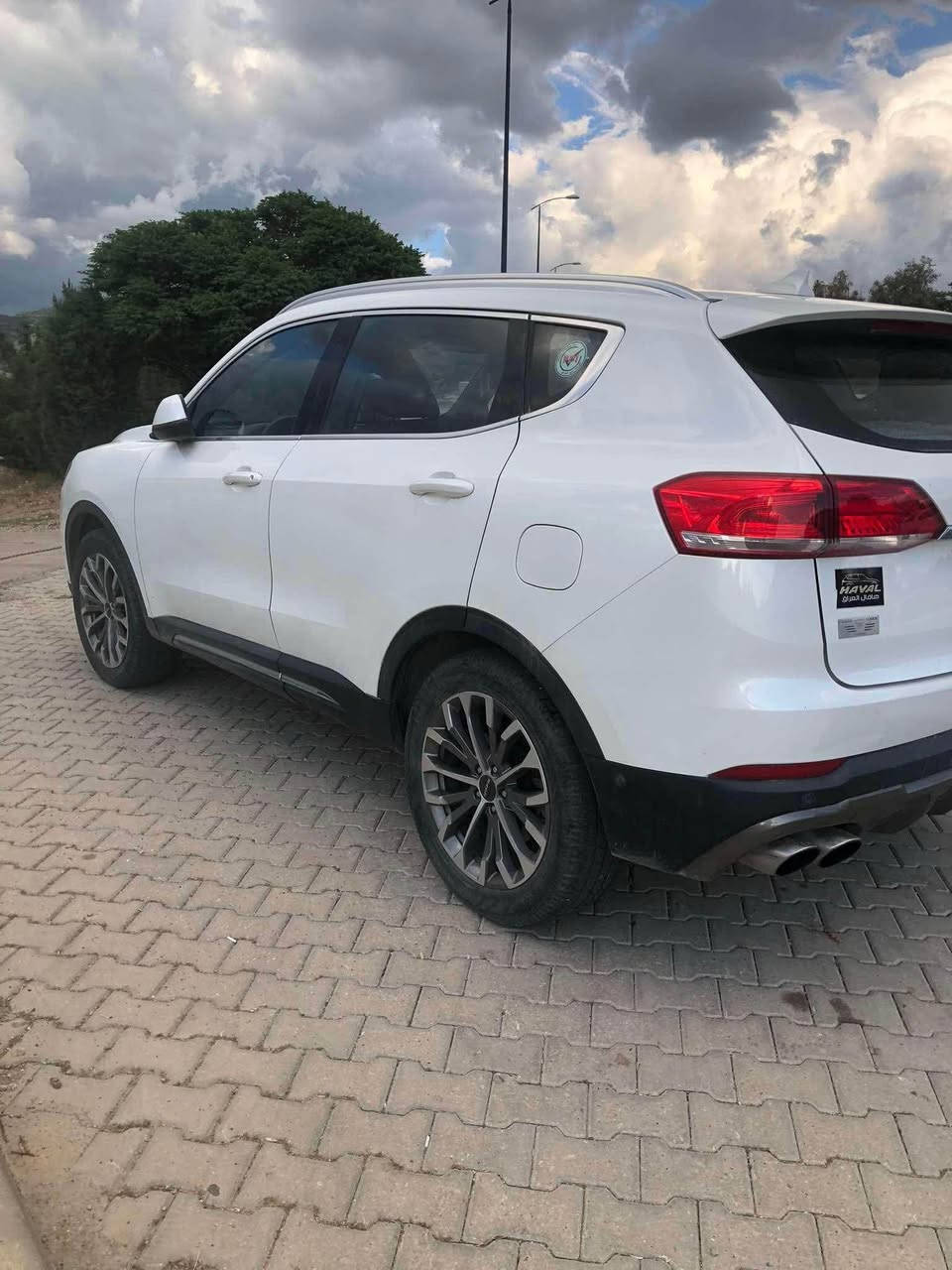 k#بۆ_فرۆشتن 
جۆری سەیارە: Haval H6
مۆدێل: 2021
ڕۆیشتوه  ٥٦هه زار کم
پستن:٤
مه كينه :٢٠ توربو 
مواسەفات: فوول فوول (Luxury)
• پانۆراما و سەقف سلااید
• ٤ کامێرا و ڕادار و حەساس
• کوشن جلد و کارەبایی + هێته‌ری کوشن و سوکان
• شاشە گەورە، ئۆتۆ ستۆپ، هاند برێک کارەبایی
• بێ بۆیاخ (تەنها تۆزێک ساردی هەیە)
• بە ناوی خۆمە، سەنەوی ٤ مانگی ماوە بەسەر بچێت.
تێبینی: سەیارەکە زۆر پاک ڕاگیراوە و هیچ مەسرەفێکی تێدا نییە.
نرخ 140وه ره قه و مەعامەلە يه كي كه م .
شوێن: سلێمانی
پەیوە ندي بكه ن به ژماره *********** اسيا
ڤايبه ر
واتس ئه ب كويسينجاك, أربيل

