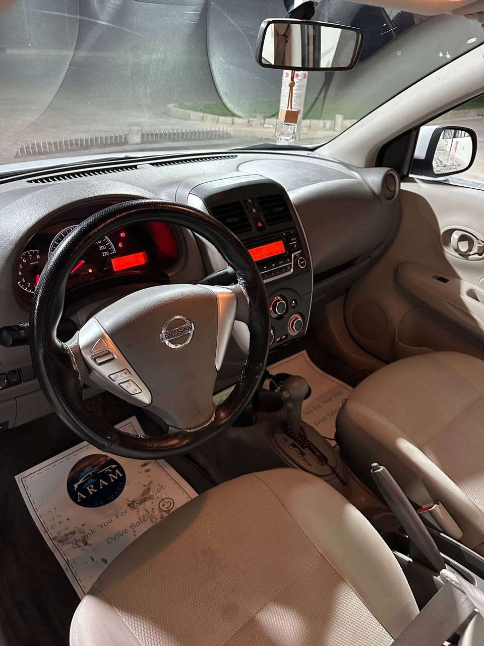 Nissan sanny 
مۆدێل : ٢٠٢٣ 
رەنگ : سپی 
کیلۆمەتر : ٧٥ هەزار 
سەنەو و ژینگە : ٢٠٢٨ 
پارچەی : دوو چاملغی پێشەوە و دەگایی سەکن و نیو دەگایی سایەق 
هەیکەیی توندوو تۆڵە 
تاییەکانی نوێیە 
نامە مەنێرە لە فەیسبوک 
ژمارەیی خاوەنی : *********** أربيل, العراق
