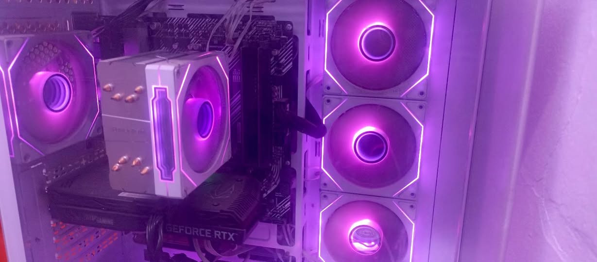 Pc للبيع مسعمل نضيف 

المواصفات 
المعالج r5 5600x
الكرت 3060t 
المذربورد p450 
Ssd 512
البور يمكن 610 
رامات 16

السعر: 950 وبي مجال
