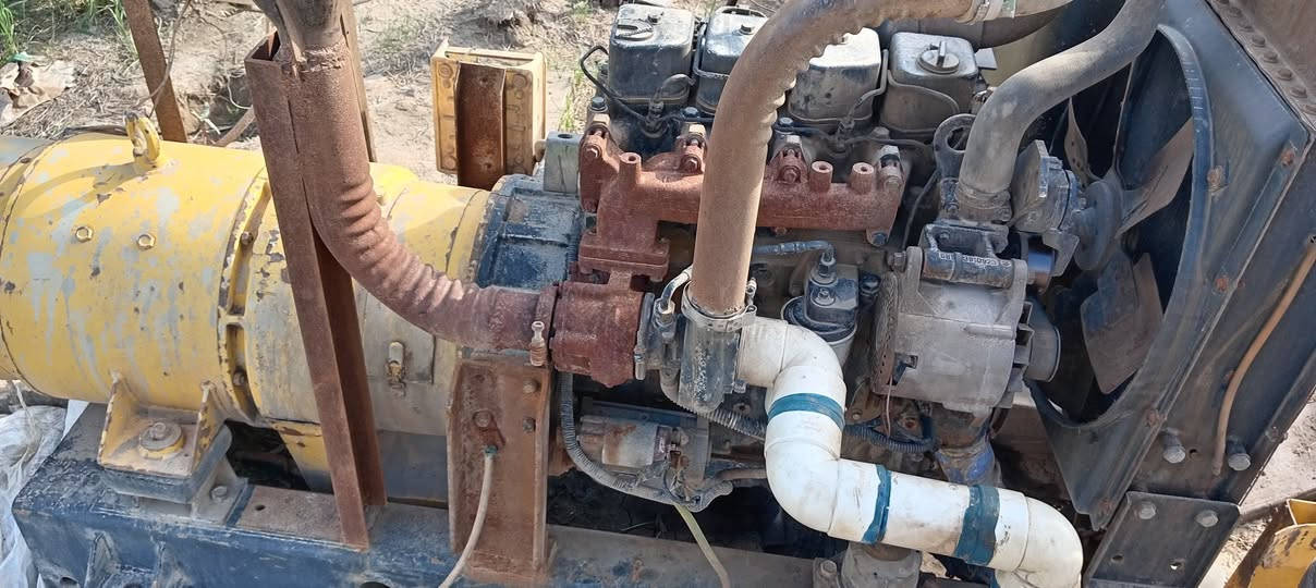 السلام عليكم مولد كمنز ٤٠كف نظيف دينمو الماني للبيع في الصويرة تلفون ***********
