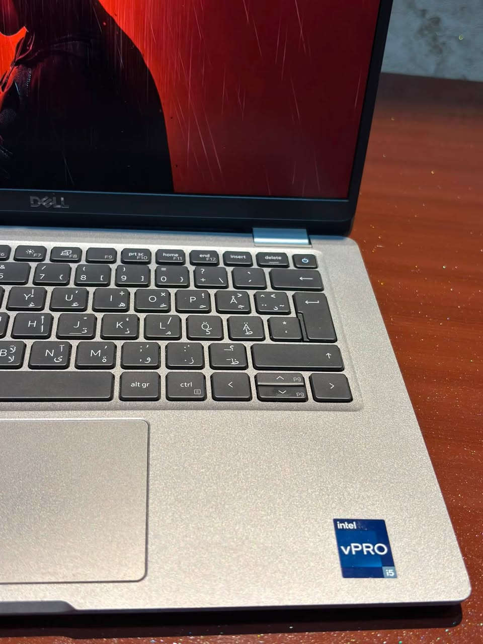 للبيع لابتوب Dell Latitude 5330 بحالة اللابتوب الجديد (نظافة عالية جداً)، مواصفات قوية وسرعة فائقة تلبي كل احتياجاتك اليومية.
⚙️ المواصفات:
 المعالج: Core i5 الجيل الثاني عشر (i5 - 12th Gen) أداء عالي وسرعة فائقة.
 الرام (RAM): 16 جيجابايت.
 القرص الصلب (Storage): 256 جيجابايت SSD (سريع جداً في الإقلاع ونقل البيانات).
 الشاشة: قياس مميز بدقة Full HD ووضوح عالي جداً.
 الملحقات: شاحن Type-C أصلي سحب سريع.
 الحالة: نظافة عالية جداً (أخو الجديد).
💵 السعر: 480 ألف دينار فقط
📞 للتواصل والاستفسار (اتصال أو واتساب):
***********
