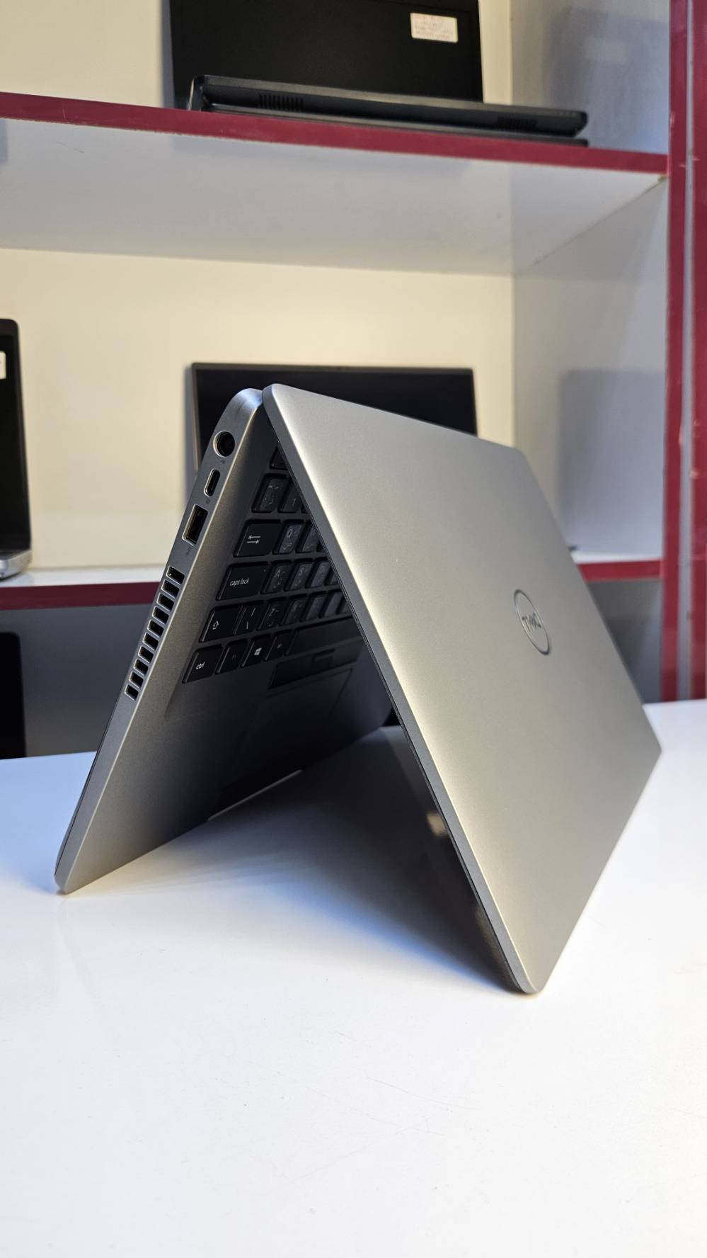ديل Latitude 5410 • i5 الجيل العاشر • مستعمل