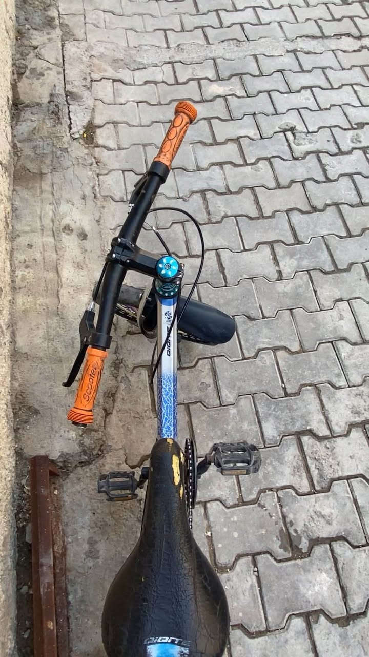 سلام عليكم بايسكل للبيع ياباني كلة جديد حجم ١٦ السعر ٤٥الف وبي مجال بصيط مكاني الاعظمية شارع ٢٠ وهاذ الرقم***********
