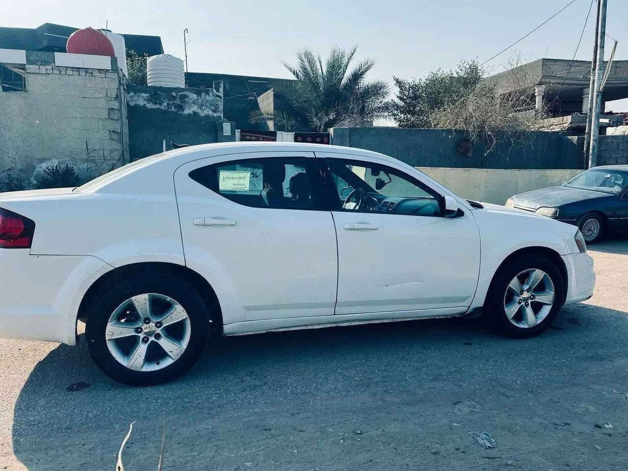 السلام عليكم  ..
للبيع فقط 

دوج افنجر موديل ٢٠١٢ / ٤ سلندر حجم المحرك ٢٤٠٠ 

السيارة جاهزة من محرك . كير . تبريد ثلج منظومة جديدة بالكامل . تدفئة.  كل الكهربائيات شغالة .تحكم ستيرن جهتين شغال امامي وخلفي. الظفيرة بلادية بدون اي جطل . باتري جديد . سلف جديد . حساسات جديدة . منظومة فيت بمب جديدة. طخم تاير . ويل كب ١٧ مال جارجر

. شواصي ولغود مكفولة ضررها الجاملغ خلف السائق . دواخل نظيفة .

نقصها الصدر الامامي فقط . 

رقم بغداد دولي بأسمي . السعر ٧٨ ورقة بيها مجال بسيط للشراي 

للتواصل ابو محمد 

***********

