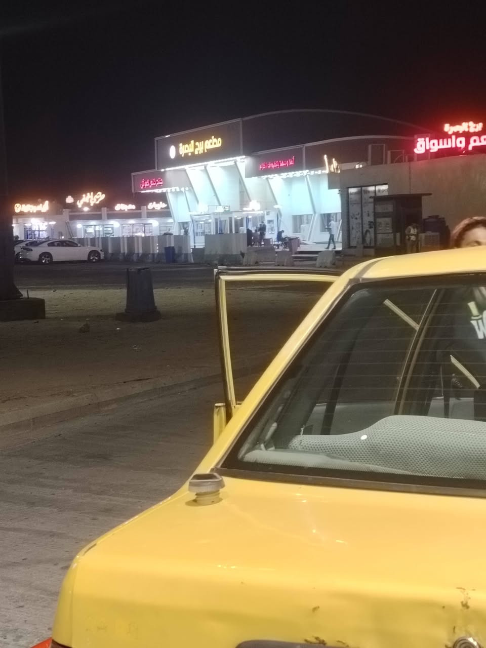 سيارة جهاز وكاملة وما بيها نقص، كهربائياتها كلها شغالة، .
🔧 فقط المحرك ينقص دهن، والباقي السيارة تعتمد عليها وتمشي وما بيها مشاكل تذكر.
 رقم إنكليزي
 تحويل ثاني يوم
سيارة أستخدمها وأطلع بيها للمحافظات وأعتمد عليها.
💰 السعر: 25 ورقة وبيها مجال للجادين
📍 العنوان: بغداد – البلديات، شارع المصرف، قرب سوق الميت
الجاد يتفضل والمعاينة خير دليل.
***********
