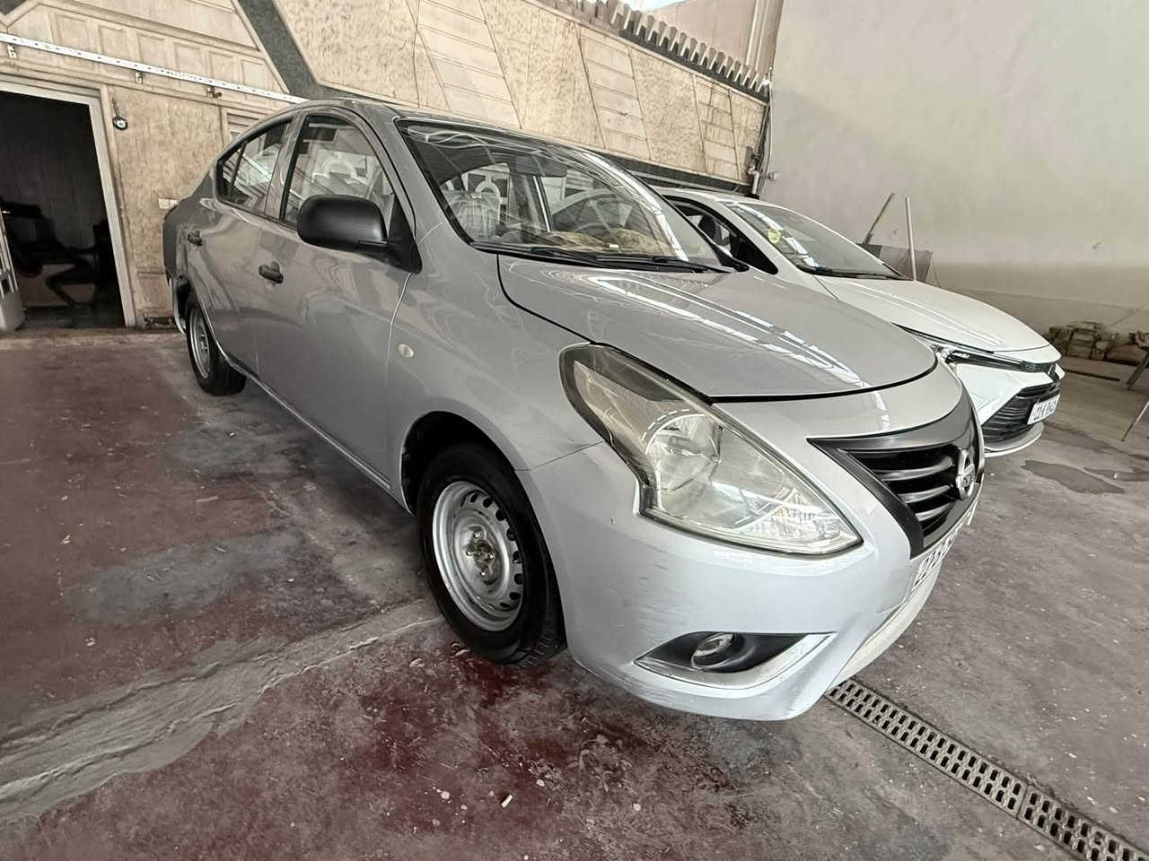 السلام عليكم
نيسان سني هندي موديل 2019
السونار باالصور
تريد وكالة تريد تحويل 
السعر 90وبيه مجال شراي تصل ويدلل مكاني بغداد البياع 
***********
