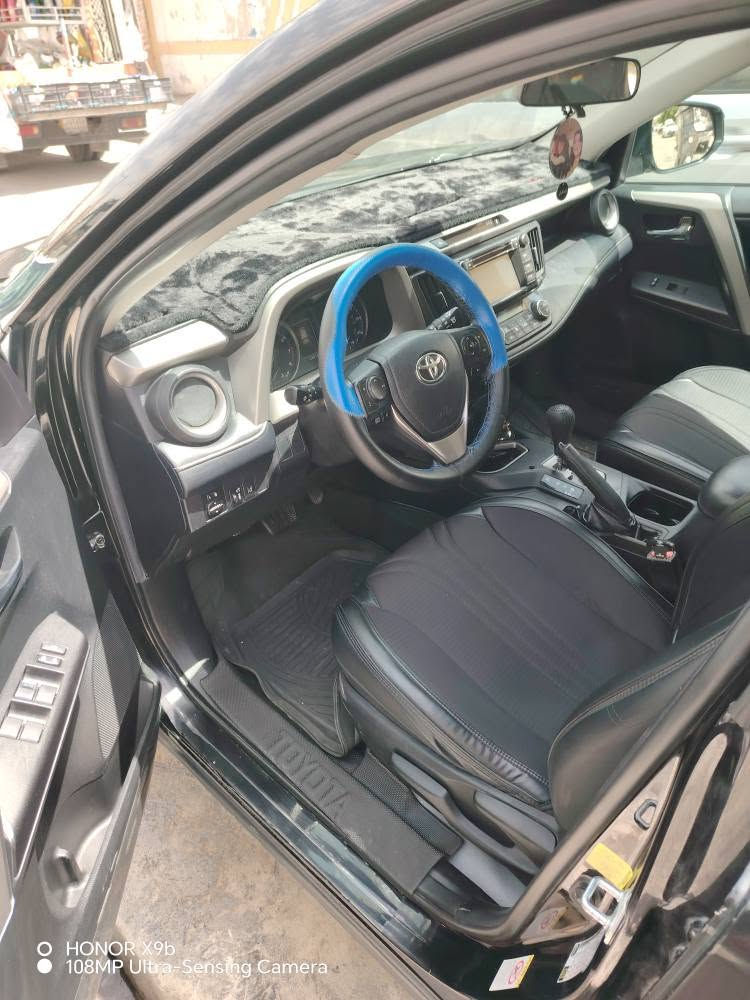🚗 بۆ فرۆشتن: تۆیۆتا ڕاف فۆر (RAV4) مۆدێل 2018 XLE

سەیارەیەکی زۆر خاوێن و بێ کێشە بۆ فرۆشتن:

جۆر: XLE

ڕەقەم: هەولێر (ڕەقەم و سەنەوی نوێیە)

ڕۆیشتوو: 145 هەزار کم

بارودۆخ: زۆر خاوێنە و هەموو شتێکی بە شەرتە (بزوێنەر، گێڕ، شەسی).

لێدان: تەنها لێدانی پشتی هەیە (وەک لە وێنەکەدا دیارە)، باقی شوێنەکانی بێ کێشەیە.

💰 نرخ: 175 وەرەقە (18,000 دۆلار)

📍 شوێن: هەولێر 📞 بۆ پەیوەندی و زانیاری زیاتر: *********** أربيل, العراق
