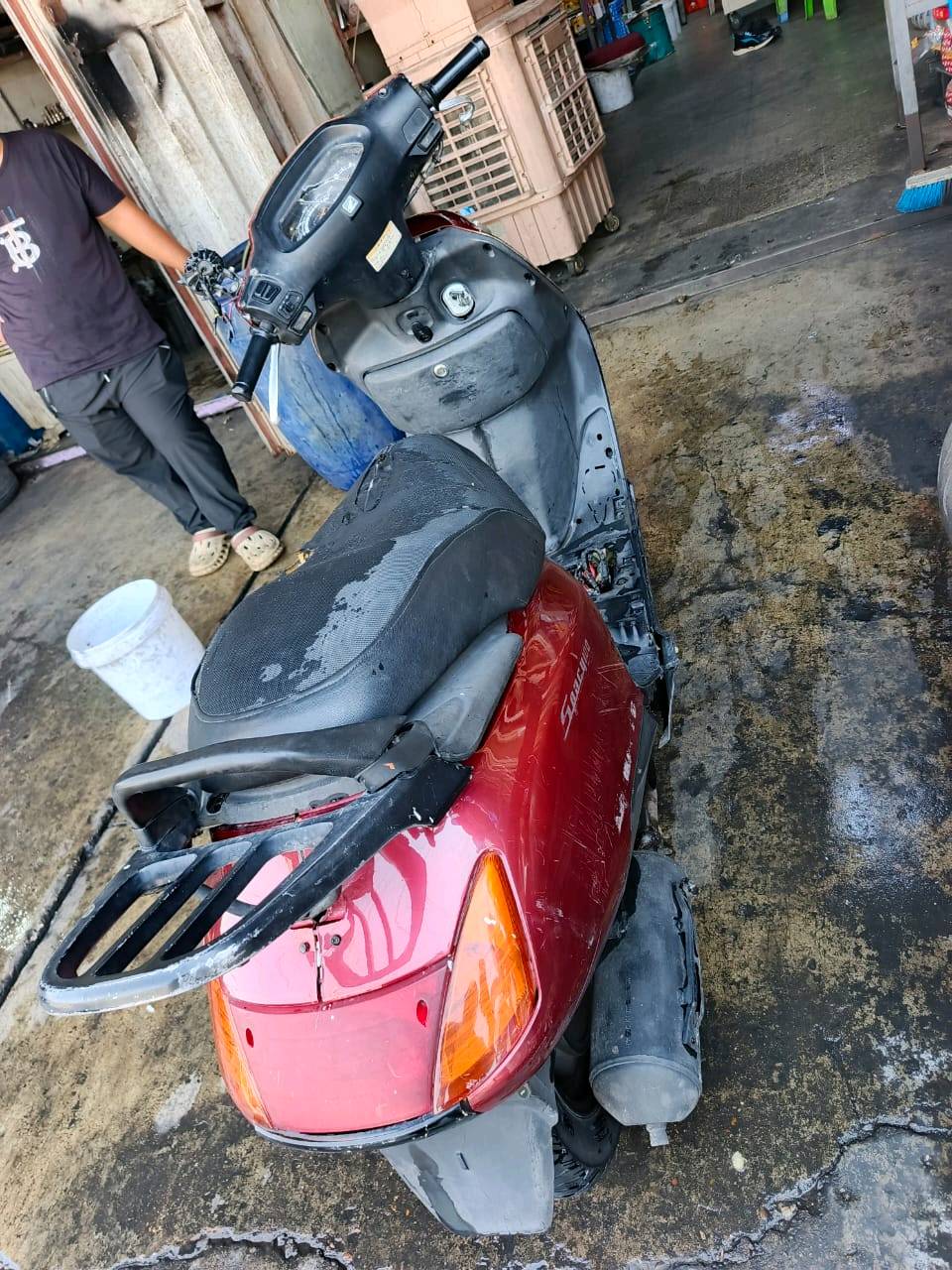 سبيل كامله هندر سلف مكاني حي العامل  السعر 250وبيه مجال 0776094282