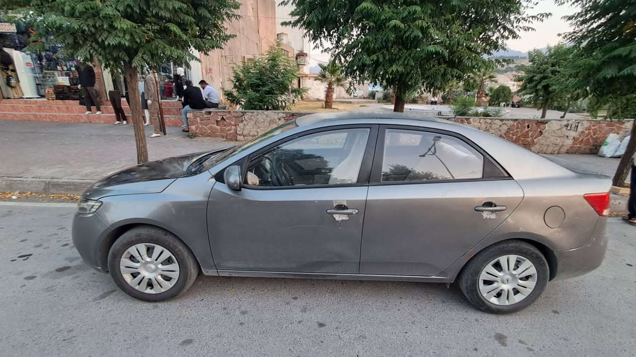 KIA Cerato
‎
‎ریکلام.....
‎کیا سیراتۆ مۆدێل 2012 بۆ فرۆشتن.
‎ڕەنگ  نەفتی
‎گێڕ عادی   گێڕ و مەکینە بەشەرت
‎سبوغ   دوو پارچە و شانەکی بۆیاغە
‎تەزرەی هەیە
‎ڕەقەم و سەنەوی نوێیە بەناوی خۆمە
‎300 هەزار رۆیشتوە
‎نرخی 68 گەڵا و معامەلە
‎  ژ.ت ***********
‎تێبینی: ڤایبەر و واتسئاپی لەسەرە
‎شوێن  سۆران
‎
‎
