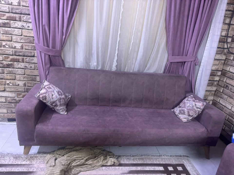 السلام عليكم 
تخم قنفات تركي 
9 مقعد 2 منهن خاسفات موضح بالصوره 
السعر 200 الف مكاني الكاظميه
***********
***********
