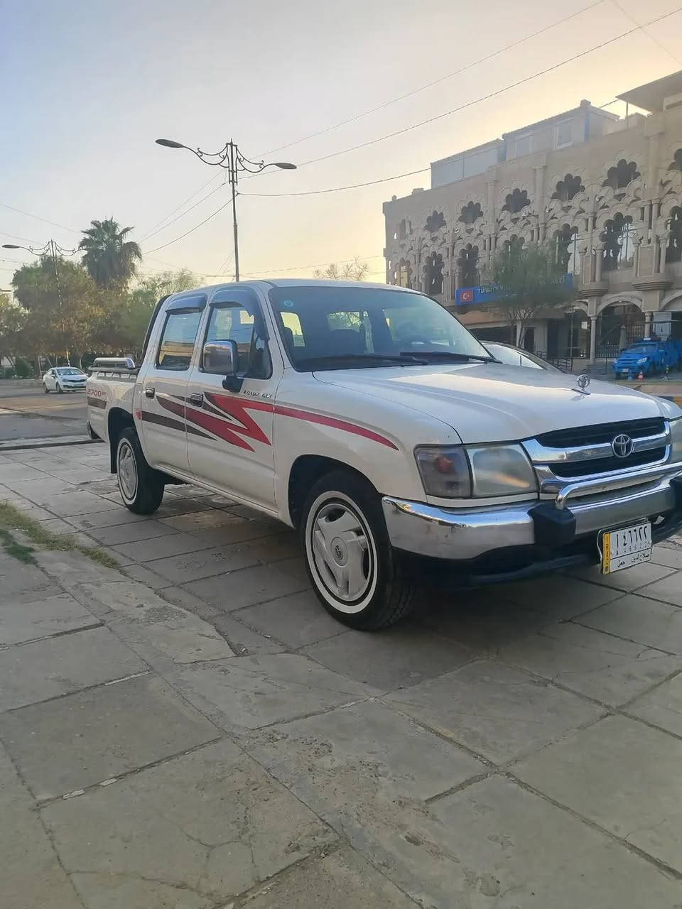بكم تيوتا 2002
سنويه جديده باسمي شرط التحويل
كابون بانزين
بي طخات خفيفه
تبريد ثلج
طخم تواير
صدر معمر كامل 
داخل احمر
جام اوتماتيك كامل مواصفان GLX
المحرك بي نقص قليل جدا جدا جدا 
رقم صلاح الدين
السعر 125 ورقه وبي مجال 
***********
