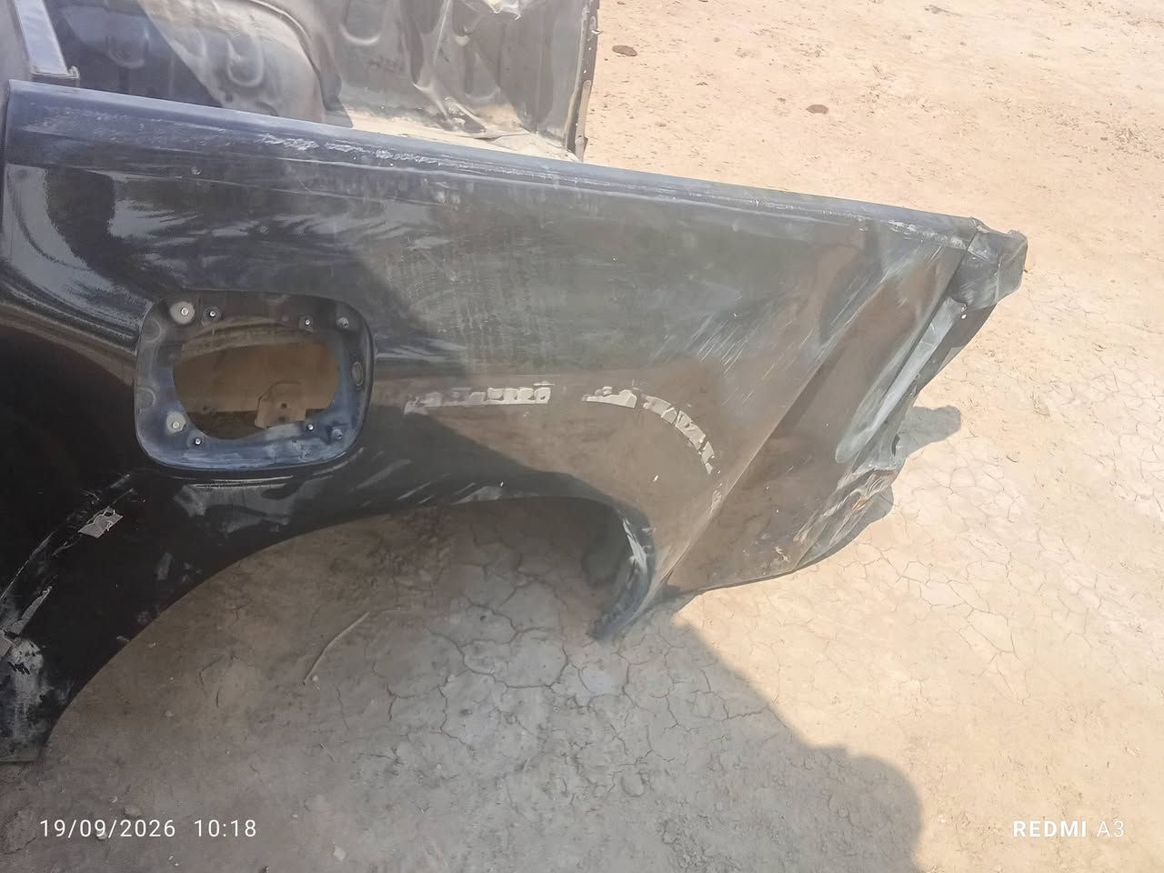 السلام عليكم لبيع بدي مال تيوته  23 بي بس هاي الضربه الي موضحه بل صوره الستفسار عله الرقم ***********

نص مكتوب في الصور:
- 19/09/2026 10:18 REDMI A3
- 19/09/2026 10:18
- REDMI A3
- 19/09/2026 10:17 REDMI A3