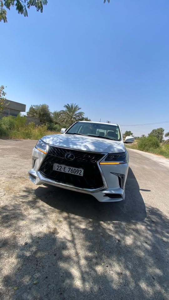 السلام عليكم
الكزس LX570 2019
السيارة بيه بارد على كد أربع أصابع وره باب 
السايق نفسه الباب بس ضابين براغيه لا
مفتوح ولا ابد 
بقيه السيارة ماشية: 88الف 
مكان السيارة :ديالى 
السعر 690 وبيهة مجال 
رقم البائع***********
