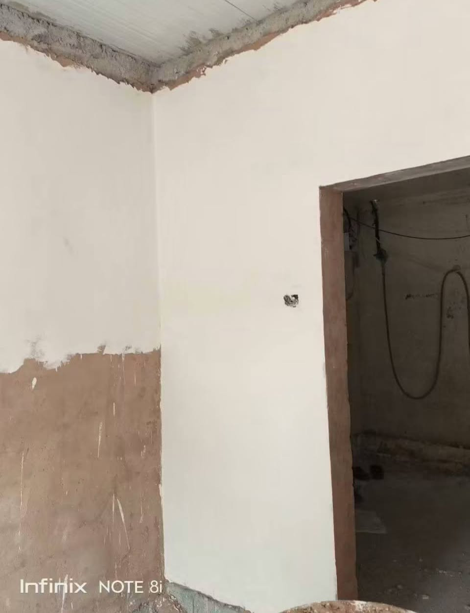 أبو مسلم خلفة بياض (جص وبورك ) 
لبخ (اسمنت ) 
شغل مساطر درجة اولى 
سكلة موجودة 
اشتغل في بغداد فقط 
للأستفسار الاتصال( ***********) أبو مسلم  وتساب موجود 
شغل قطعي وع المتر
