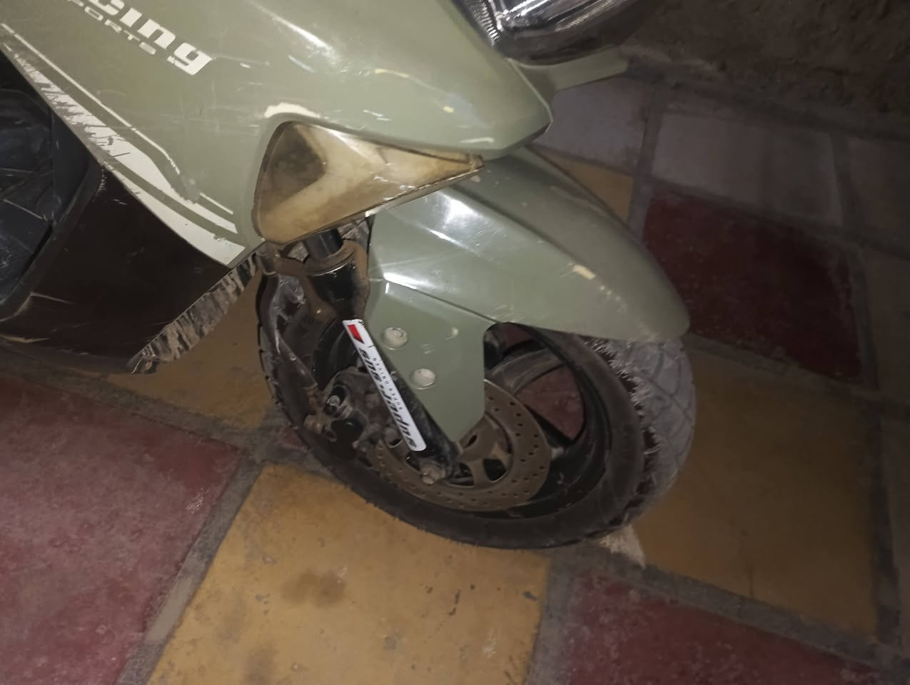 ودراجه سترونك موديل 23شغاله سلف وهند و كهربائيات وستاند وسطي وجانبي ومحرك نظيف لاتبخير لاتنقيص بلاديه للبيع في بابل الحله السعر  375 الف اتصل على الرقم ***********
