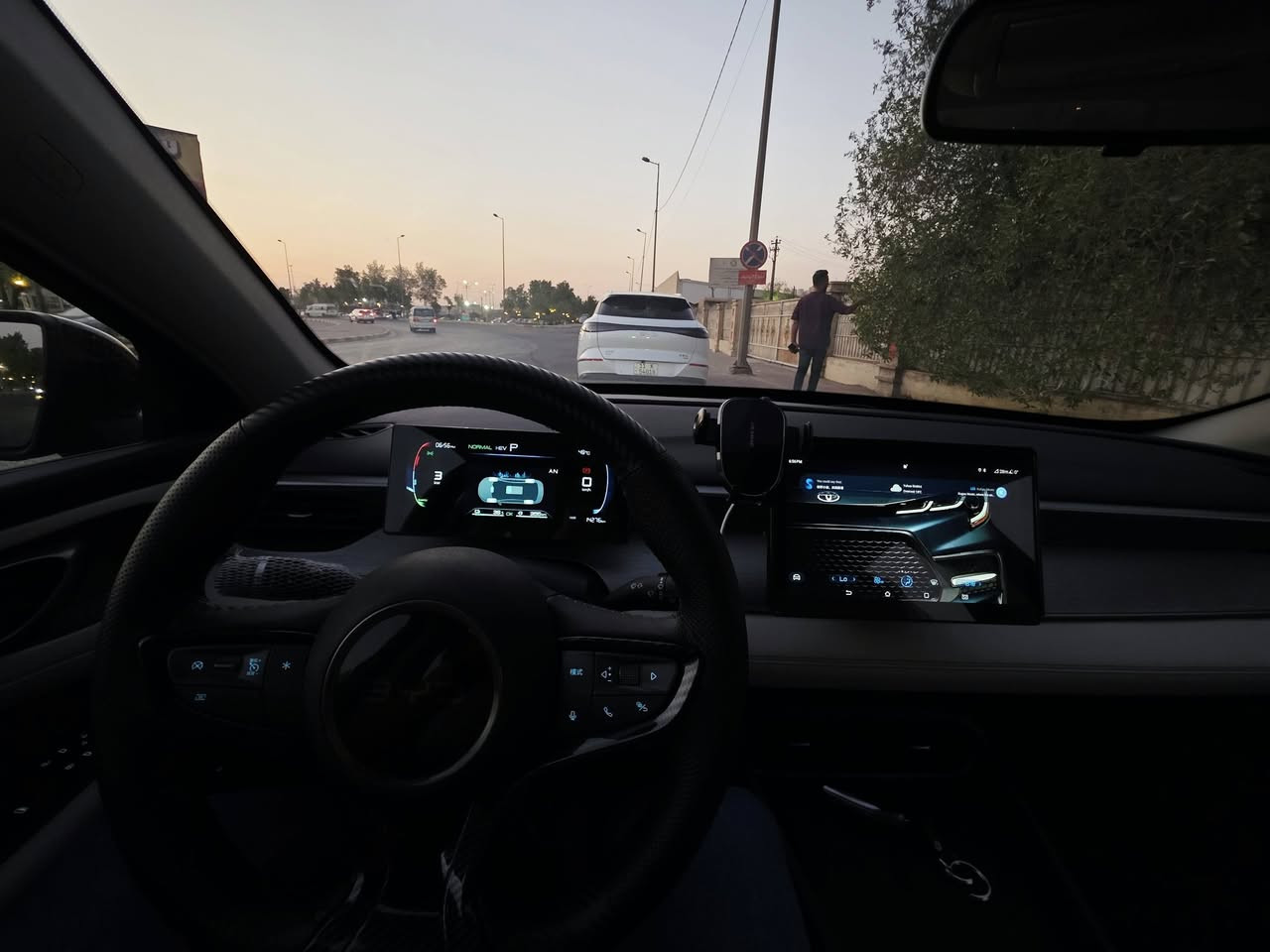 رجاء ذكر نوع السيارة عند الاتصال والاستفسار
بي واي دي سيل 05
موديل ٢٠٢٥  
لون اسود مميز وعليهة كت كامل ✅️
ماشية 13.000 km 
رقم بغداد
فقط فقط بيع
السعر 21.000 مليون قفل قفل 
العنوان بغداد الكرخ✅️
رقم الهاتف : ***********
