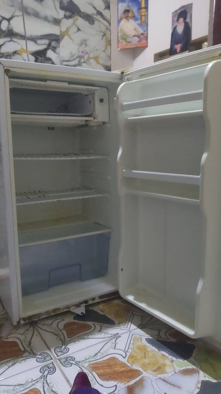 ثلاجه صغيرة • بيه مجال