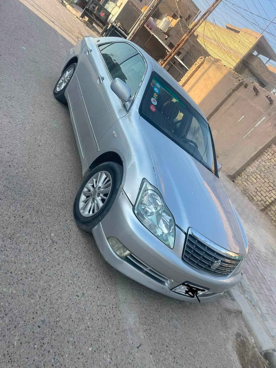 السلام عليكم اخوان 
شاهينة 2005 رويال اصل شاصي 82 رقم بغداد مميز 
سنوية 2028 
مكفول من الكص والنقل (فقط كمرك) 
 5 بصمات 2 دكم  تحكمات كشن كهرباء بصمة سودة
كير محرك مكفول حداده وتخم تاير نظيف منظومة تبريد كلها جديدة سيارة تراي وين ميعجبك مكان السيارة ميسان العمارة ***********
سعرها مناسب اخوان الشراي يراسل او يتصل وبالخدمة
