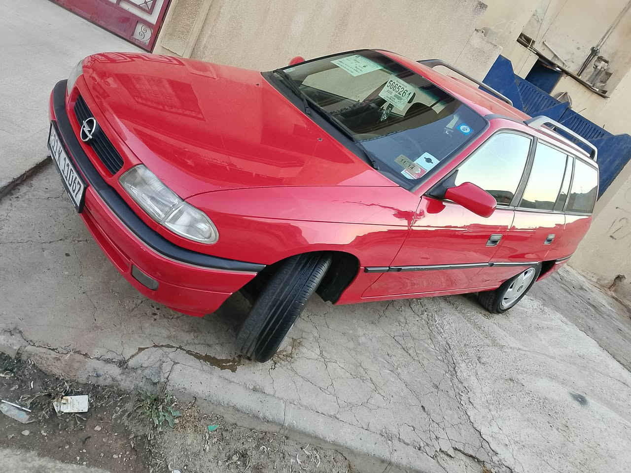 السلام عليكم اوبل استرا موديل 95 مكينه  2000سياره فول توماتيك بس كير عادي سياره بلادية على وضع شركة
***********
***********
