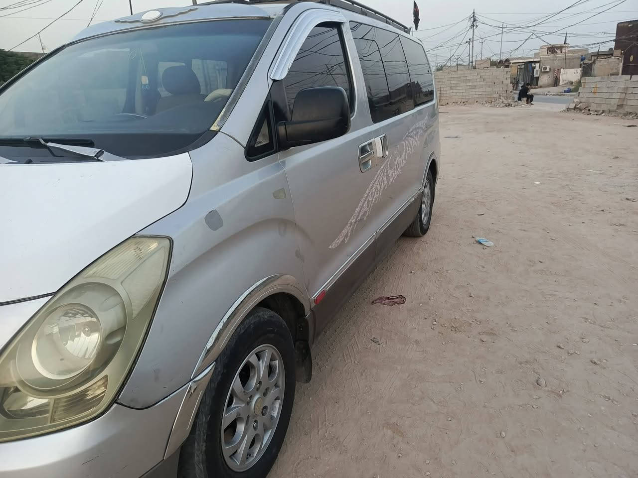 بيع أو مراوس بجارجر سيارتي مديل ٢٠٠٩ مفتوحه رقم نجف دولي سنويه ٣١ هزه جديده مصفره خط وظريبه ومرور عليها ادامه عامه ربع ماتصرف عليها محرك شرط تبريد ثلج منظومه جديده غرفه بعدها زيرو استخدام شخصي مامشتغله أجره ابد السعر ١٣٠ مجال قليل السونار موجوده كفاله ان شاء الله مكاني نجف بالمشخاب ***********
