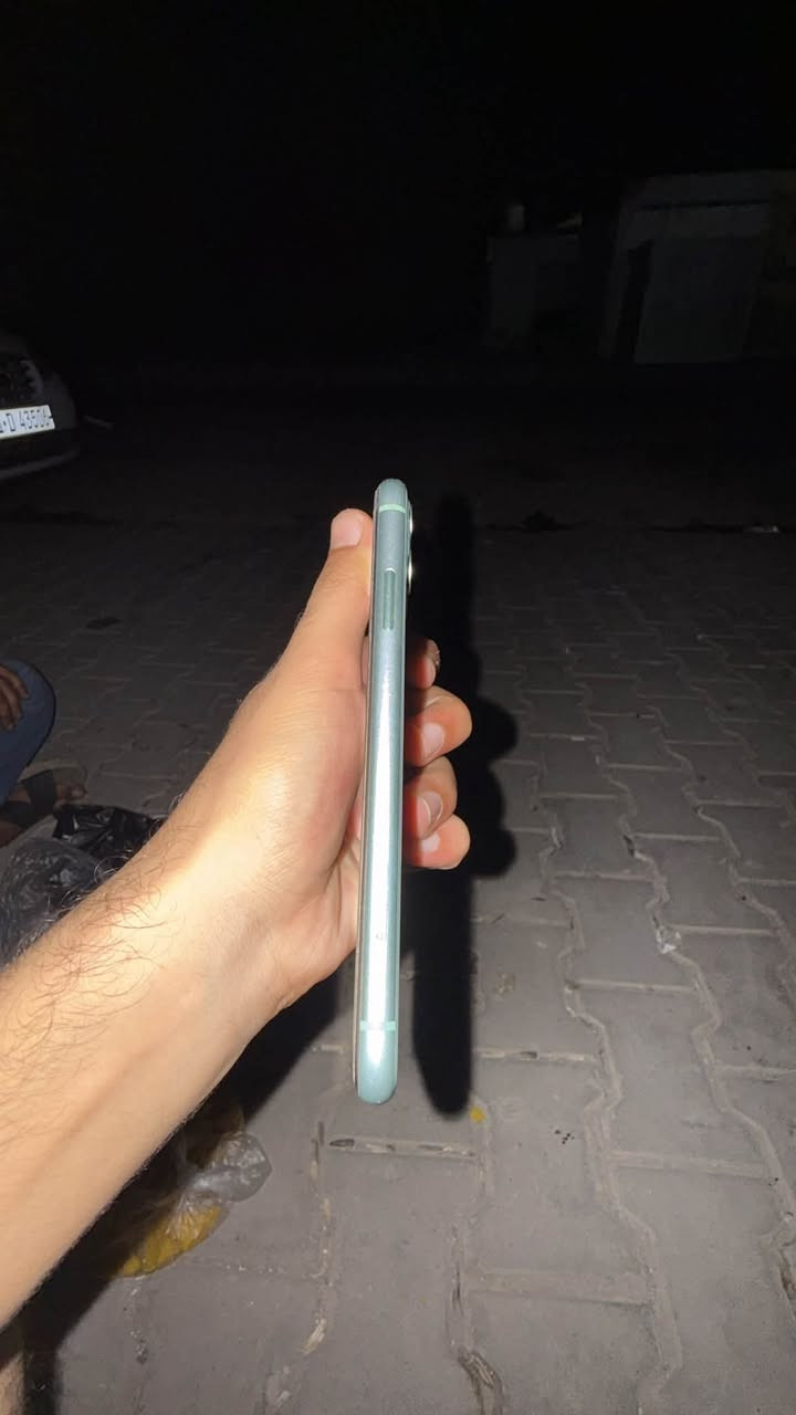السلام عليكم
ايفون 11 عادي لون مميز اخضر قرمزي
بطارية71 بلاديه
شاشه مفطورة
ذاكرة128GB
التليفون نضيف وتاخذه كبل تستخدمه ميحتاج تبدل بي شي
فقط الشاشه مفطورة واصليه ممبدله
والباقي كله مكفول
السعر 150 وبي مجال حك الجية
***********
مكاني نجف - كوفة - حي ميسان

نص مكتوب في الصور:
- حول الاسم إصدار iOS 26.5.2 اسم الطراز iPhone 11 رقم الطراز NWL02LL/A الرقم التسلسلي FFWJ749HN72X انتهت صلاحية التغطية سجل تاريخ القطع والخدمة الأغاني 0 الفيديوهات 499 الصور 1,868 التطبيقات 17 السعة 128 غ.ب.