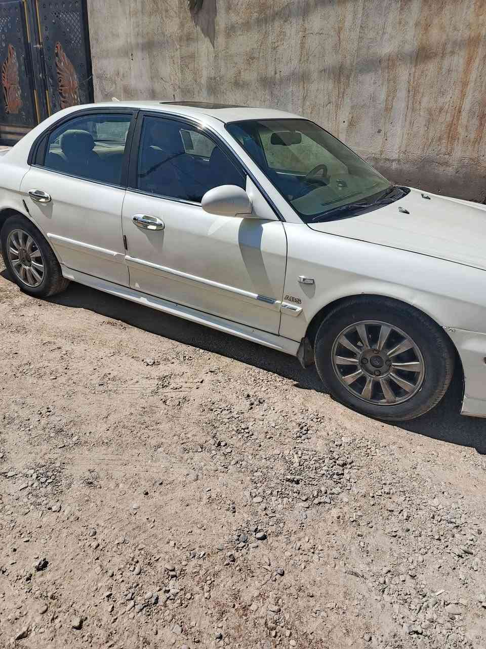 سوناته وفود 2003 سته سلندر 2700 السيارة حلوه ونضيفه داخل خارج محرك كير السيارة تجي تكلب عجبتك بيها الخير ماعجبتك ان شاء الله تاخذ افضل منها السيارة ب بأسمي تحويل مباشر وتفاصيل الوفود معروفه سعرها 63 وبيها مجال مال واحد مستعجل ع البيع الشراي ينورني وبي خير ويدلل متواجد ع الفيس عنوان السيارة ديالى الخالص ***********
