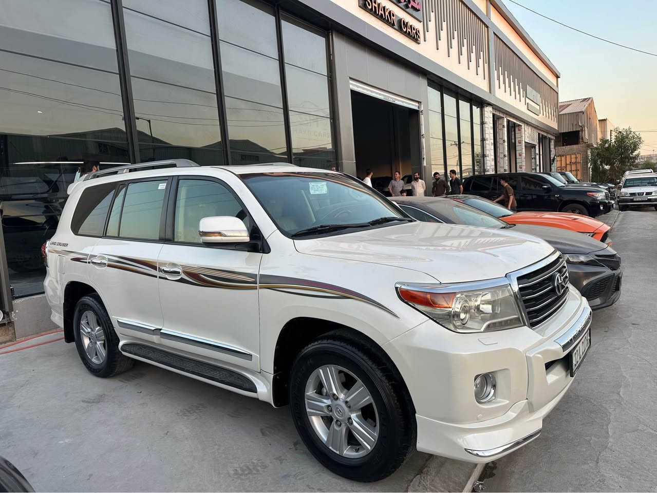 Land Cruiser 2013GXR BREM asle 
Be sbwxh dw jegae bchwk pdr 
155 hazr km roeshtea nrxhe 315$ 
*********** أربيل, العراق
