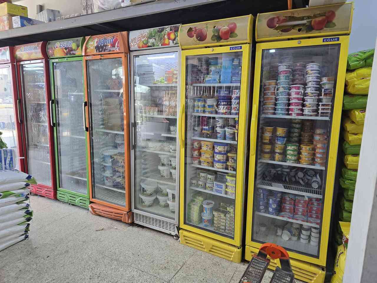 قراض محل للبيع
عندي مجمدات وبرادات ورفوف شبه جديدة، شغالة ونظيفة
البيع بسعر مناسب 
المكان كركوك -حي الارتقاء طريق الشعبي 
السعر  والاستفسار  ***********
