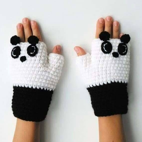 🧶✨ كفوف كروشيه ناعمة وأنيقة ✨🧶

للبنات والشابات 💕
تصميم أنيق ودافئ، ومناسب للشتاء ❄️🤍
ومزينة بتفاصيل الدانتيل والفيونكة 🎀

🧤 حياكة يدوية وبذوق حسب الطلب
🎨 ممكن تنفيذها بألوان مختلفة حسب رغبتچ
💌 للطلب والاستفسار راسلونا خاص

لا تفوتچ هالقطعة الحلوة، اختاري لونچ واطلبيها من هسه 🤍🧶

📍 النجف الأشرف
