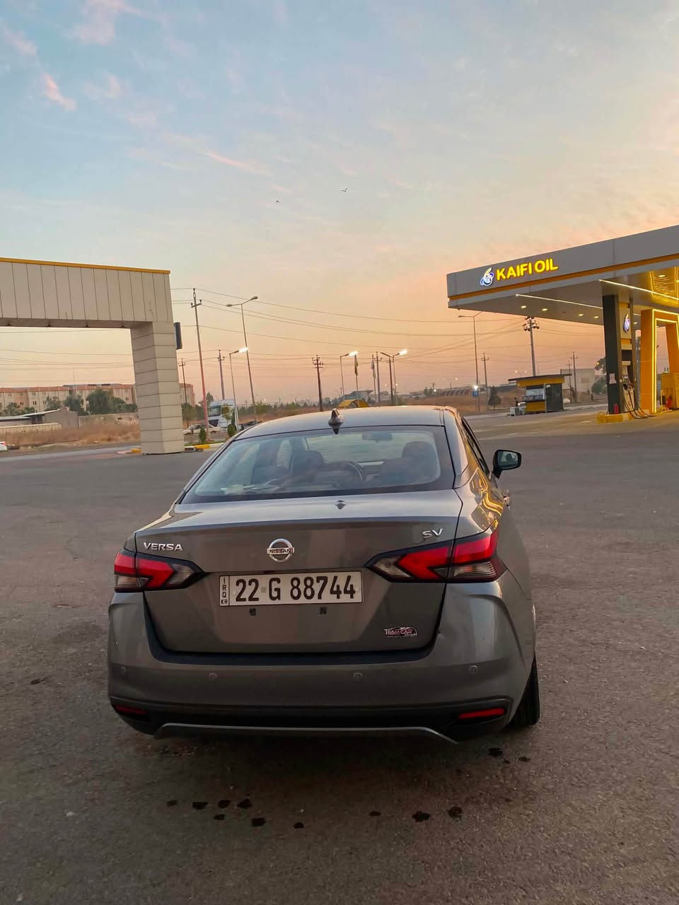 Nisaan Versa 2021 
نیسان ڤێرسا مواسفات SVدوو پارچە سبوخ چاملخ و بۆنیت  کەمەک تەزرەی هیە بێ ژوری ئێرباگ سوکان و شان سیارەکە بێ مەسروفە گێرو مەکینە و تحویل و وکالە بەشەرت ٧٥٠ دۆلار خرامەی لەسەرە 
شوین هەولیر 
*********** أربيل, العراق
