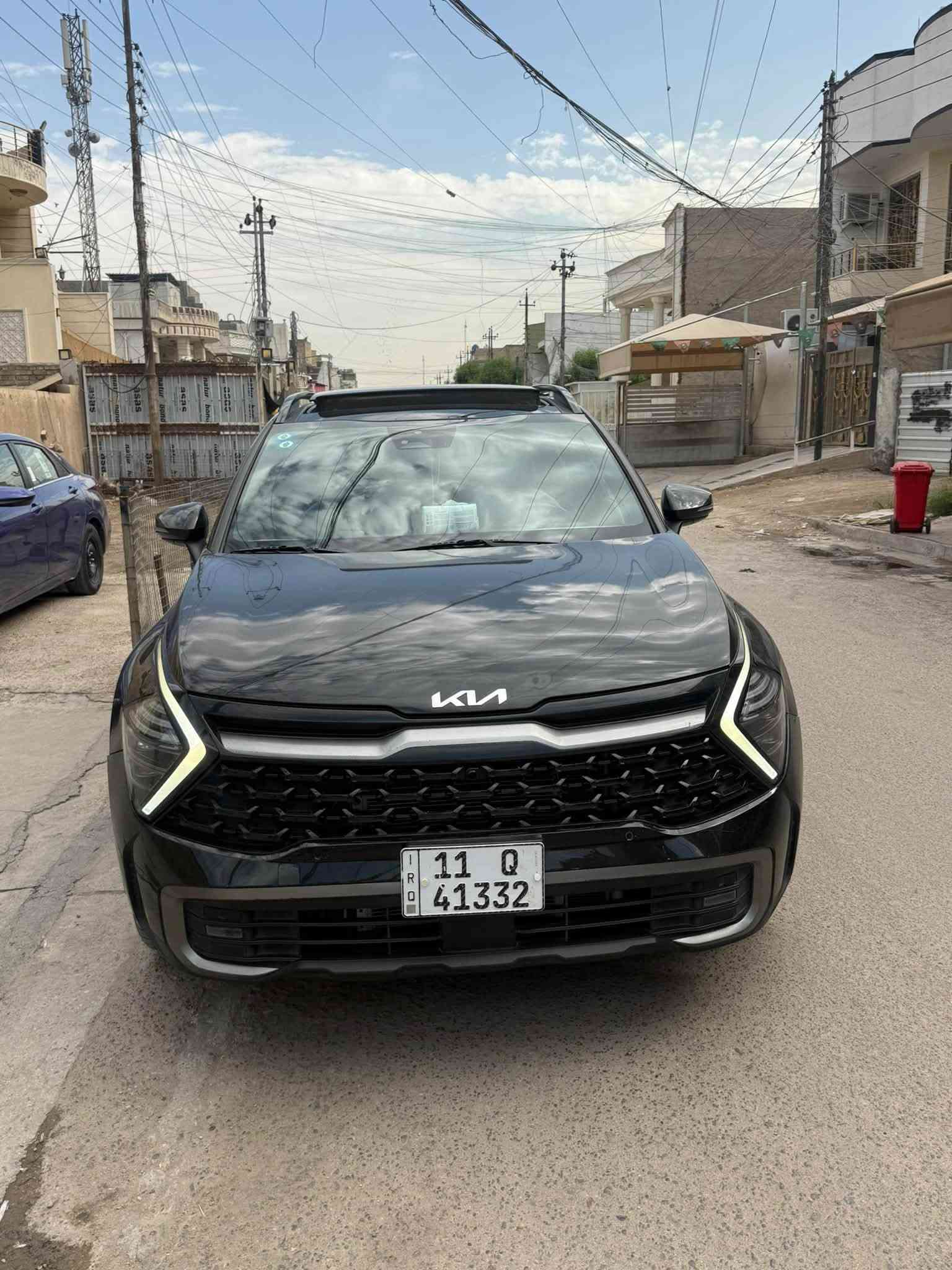🔥 للبيع Kia Sportage 2023 X-Line أمريكي 🇺🇸
🚙 فورويل AWD – محرك 2.5
📍 ماشية 40 ألف ميل
🌿 دواخل زيتوني
🌙 بانوراما
📱 شاشة + Apple CarPlay
📷 كاميرا خلفية
⚡ مواصفات X-Line كاملة
🔑 تشغيل بصمة
💺 مقاعد كهربائية
🔥 تدفئة مقاعد + ستيرن
🛞 جنوط X-Line
✨ السيارة نظيفة ومستخدمة استخدام شخصي

⚠️ الحادث:
السيارة بيها حادث بالواجهة الأمامية (بنيد ودعامية)، وتم إصلاحها. الحادث مذكور بكل وضوح، والفحص مفتوح للمشتري بأي مكان يختاره.

📍 بغداد رقم تلفون 
*********** للاستفسار￼
