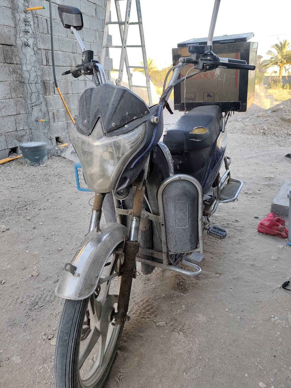 موطور شحن للبيع بطاريات يقرن 10 السعر 350 وبيه مجال المكان الكرمه رقم صاحبه‏‪***********‬‏
