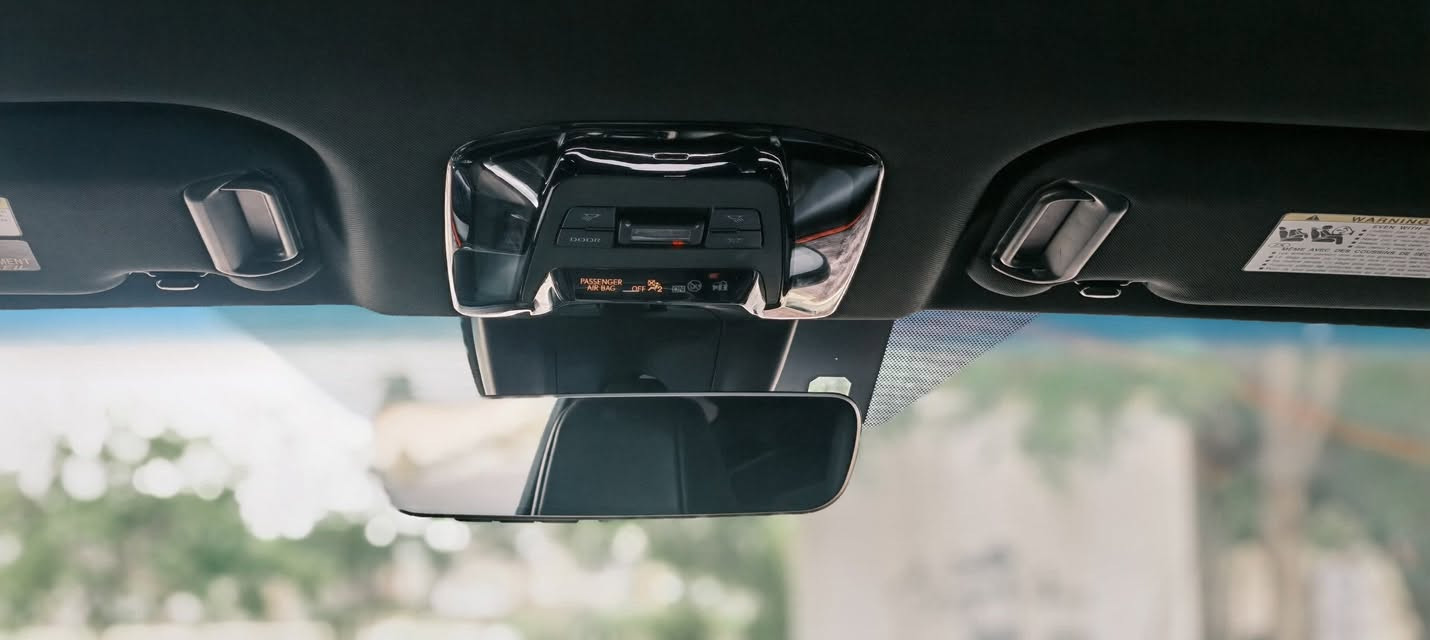 السلام عليكم 
للبيع  Toyota Venza 2021 XLE

 اللون: أحمر
 الموديل: 2021
 الممشى: 45,000 كم
 المحرك: 2.5 هايبرد
 الدفع: AWD دفع رباعي
 القير: أوتوماتيك CVT

 مواصفات وتجهيزات السيارة:

 الداخلية والراحة
• داخلية جلد
• كشنات كهربائية
• تدفئة وتبريد للكشنات
• سستم صوت JBL
• كونترول لمس
• جام 4 أبواب أوتو
• تبريد ما شاء الله ثلج 
• مرآة وسطية عاكسة للضوء
• صندوق كهربائي ذكي
• البيبان والصندوق فتح بصمة
• ترحيب عند الاقتراب من السيارة

 الأمان وأنظمة القيادة
• حساسات أمامية وخلفية
• كاميرا
• رادارات 360 درجة
• مانع تصادم أمامي وخلفي
• توقف ذاتي أمامي وخلفي
• نظام مساعدة/قيادة ذاتية
• أنظمة Toyota Safety Sense
• أنظمة الثبات والفرامل الإلكترونية
• عدة وسائد هوائية

 الإضافات
• سبايدر خلفي
• راكات بلادية
• جنوط ألمنيوم
• دفع رباعي AWD
• نظام هايبرد اقتصادي

 حالة السيارة
• الصبغ: جاملوغ + الباب الأمامي اليمين + البنيد+ لباب الخلفي 
• السيارة واضحة بالفحص وما بيها إخفاء للملاحظات
• مناقصة كلشي والحمدلله
• الصيانة باستخدام دهن Amsoil الأمريكي الأصلي
• بنزين فقط محسن

 سيارة نظيفة ومواصفاتها عالية، والممشى 45 ألف كم.

رقم الشاصي وصور الحادث مع الصور 

 للتواصل: ***********

185 ورقه وبيها مجال
