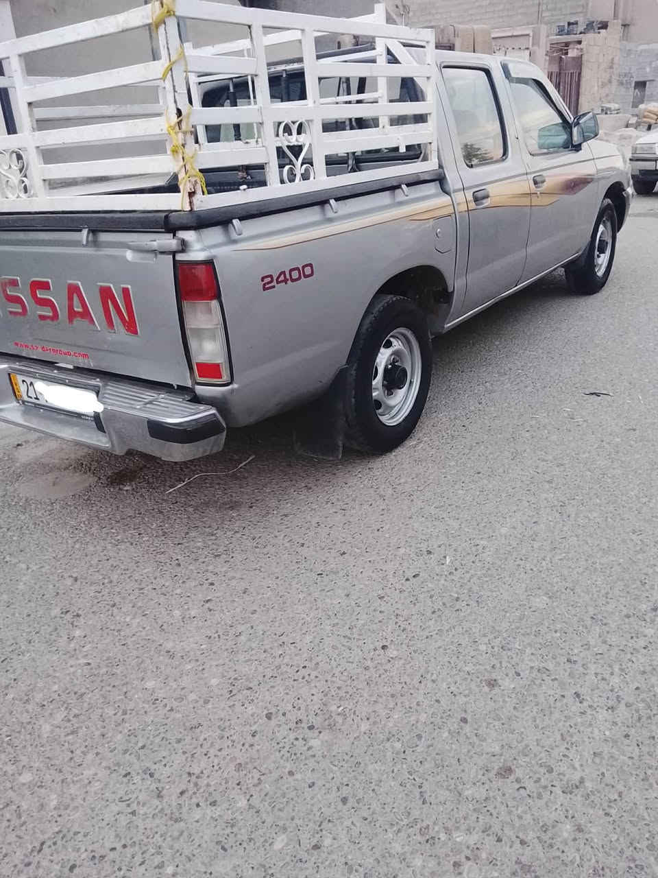 نيسان بيكم موديل 2001 رقم سليمانيه ارقام وسنويه جديد دفتر بانزين بيها سياره كير ومحرك بل شرط شاصي بل شرط بدون صبغ الشراي  المكان كركوك. اتصل عل رقم اني مكلف بل نشر ما اجاوب عل خاص ولا تعليق رقم صاحبها ***********
