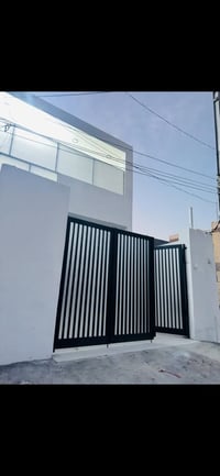 بكرلي شارع ٢٠ • أكثر من ٣ غرف • بناء ٢٠٢٦