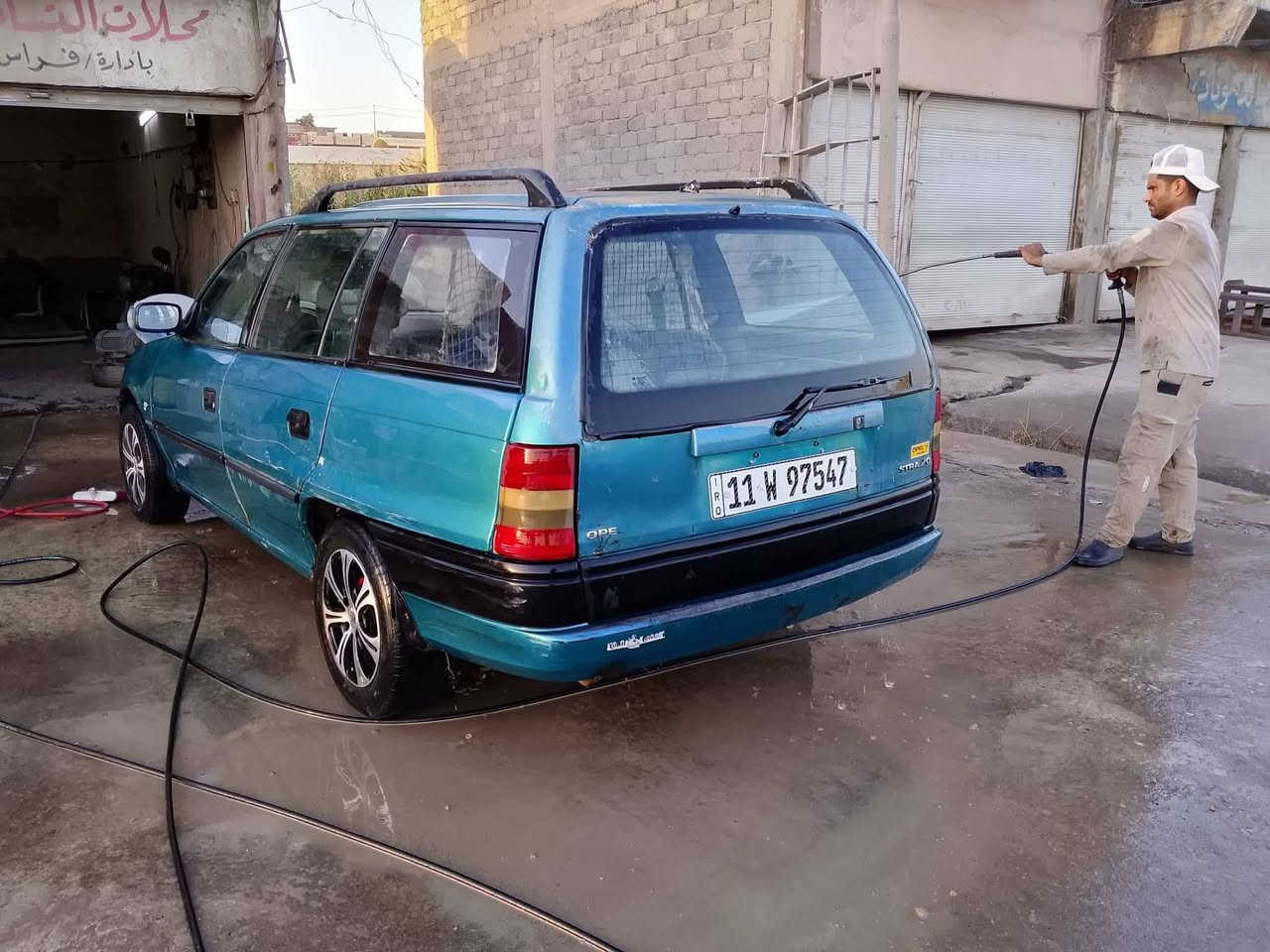 بيع مستعجل سعر مناسب جدا 
استرا استيشن موديل 95 اصل تبريد  ***********

سيارة بلادية بلا صبغ بلا ضرر  رقم بغداد دولي سنوية لل 2030 الشرعي بل موصل   ***********

سيارة نضيفة كدام عنوان موصل جانب الايمن
