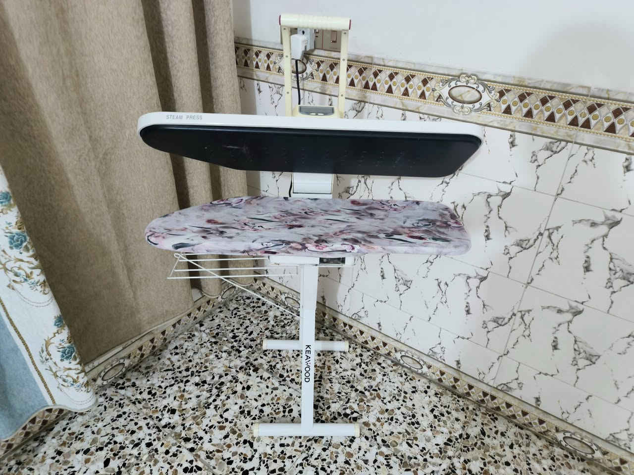 سلام عليكم 
مكوى باله نضيف كلش شغال 
من كل نواحي 
سعر 150 
الاستفسار 
***********
