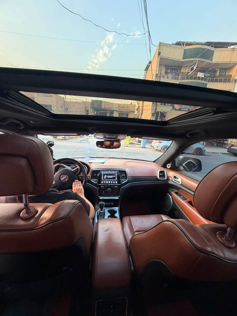 🚙 للبيع جيب جراند شيروكي سوميت 2020 – 5.7 HEMI V8

🇺🇸 وارد أمريكي
📍 ماشية 64 ألف ميل
✅ بدون حادث
✨ فقط قطعتين كلير
🛡️ مغلفة PPF مع ضمان 10 سنوات
🪟 مظللة + كتاب تظليل سنوي
💵 السعر 28500$ 

🔥 5.7 HEMI V8
• فل أوبشن Summit
• داخلية جلد فاخرة
• تبريد وتسخين للمقاعد الأمامية
• فتحة بانوراما
• نظام صوت Harman Kardon
• كاميرات وحساسات
• مثبت سرعة متكيف
• أنظمة أمان ومراقبة النقطة العمياء
• جنوط 20 إنچ
• دبل 4×4

💎 سيارة في بغداد الكرخ 
نظيفة جداً، استخدام شخصي، جاهزة للفحص بأي مكان يختاره المشتري .
📞 للاستفسار والحجز: ***********
