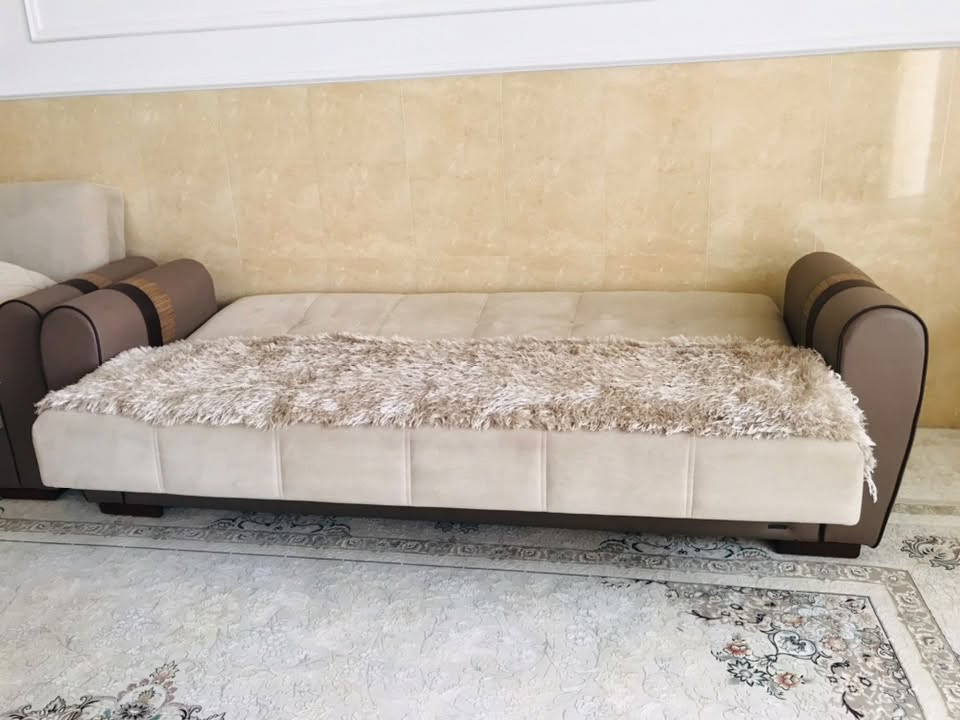 قەنەفەی تورکی 10 نەفەری بۆفرۆشتن پاک و بێ عەیبە،نرخی 350 هەزارە، ناونیشان رانیە
***********
