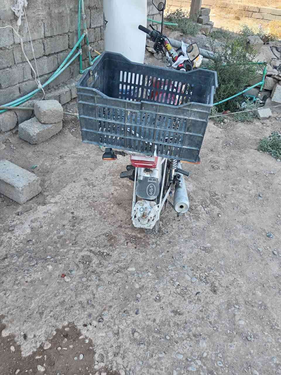 السلام عليكم
موطور لبيع هوه وعربانن معاه 
موطور نظيف كله شغال 5كير سلف لايت موطور مال عمل السعر 425وبي مجال 
اتصل وتدلل ***********
