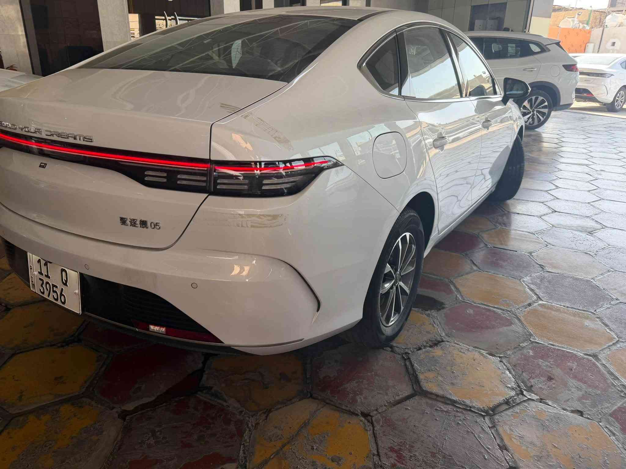 🔥 للبيع | BYD DESTROYER 05 – موديل 2026 🔥

إذا تريد سيارة فخمة، اقتصادية، وتكنولوجيا حديثة… هذه فرصتك! 🚘✨

⚡ DM-i هايبرد
🔋 تقنية BYD المتطورة
💎 تصميم رياضي وفخم
🖥️ مواصفات وتقنيات عالية
⛽ اقتصادية بالوقود
✅ رقم مثبت + لوحات

💰 السعر: 22,850,000 دينار فقط

🚗 جاهزة للتسليم فوراً

📞 للحجز والاستفسار: ***********

🔥 سيارة موديل 2026… وسعر يستحق المشاهدة!
