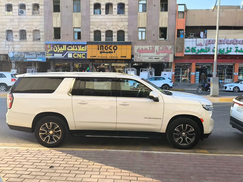 جمسي شوفر أمريكي
موديل 2023
فول مواصفات ..
ماشية 171 ألف شمالي أربيل+ تشتغل خط عمان +سعودية 
اللون أبيض + كرسي منفصل VlP.
السعر :40ألف
الرقم التواصل:***********
************
