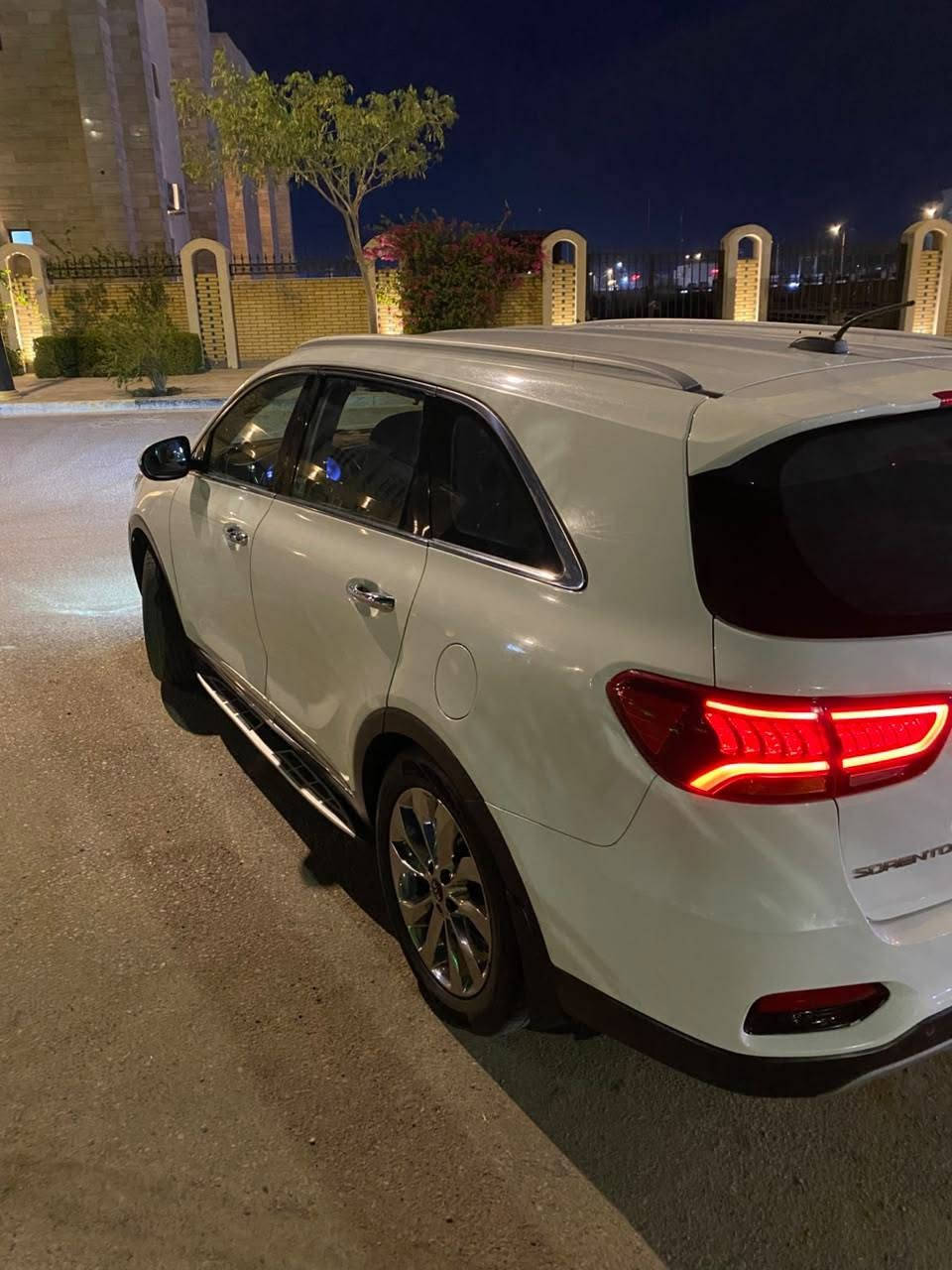 سلام عليكم
سورنتو للبيع موديل 18 خليجي
مكفوله كفاله عامه عدا 3 قطع بارد السونار مرفوق بالصور 
فول عدا الفتحه
ماشيه 110
كربلاء حي الموظفين
***********
