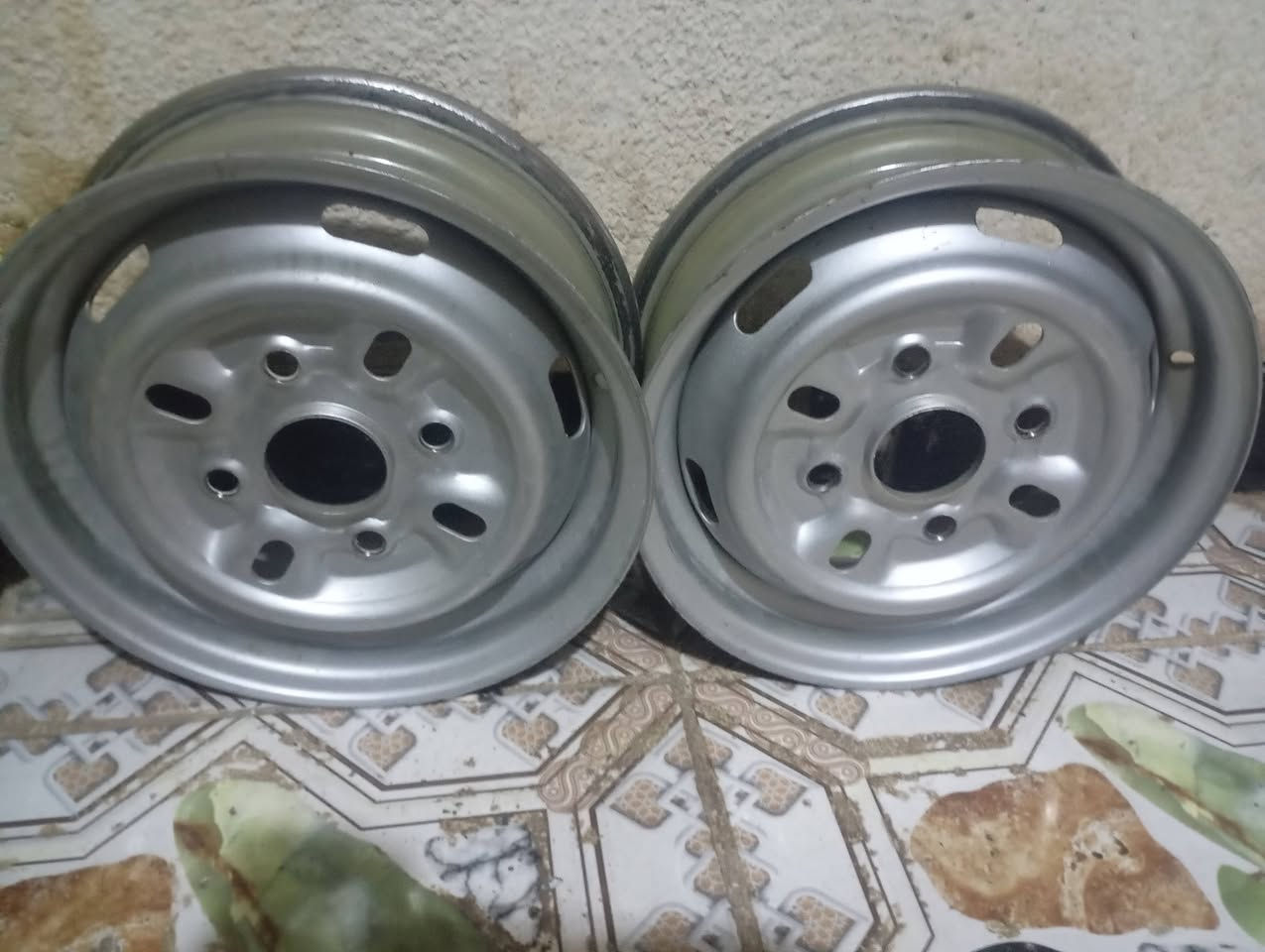 زوج وياله مال جمره حجم12ونص نضاف بجيس مكاني فلاحيه***********
