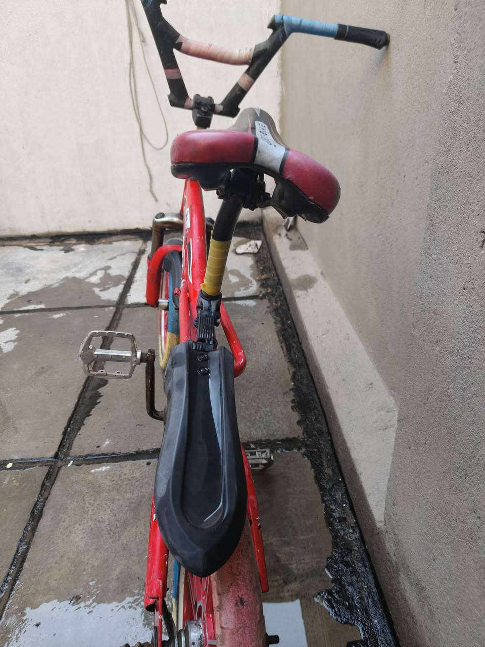 السلام عليكم للبيع بايسكل BMX أمريكي السعر 30 ألف  مكاني بغداد الحريه رقمي ***********

